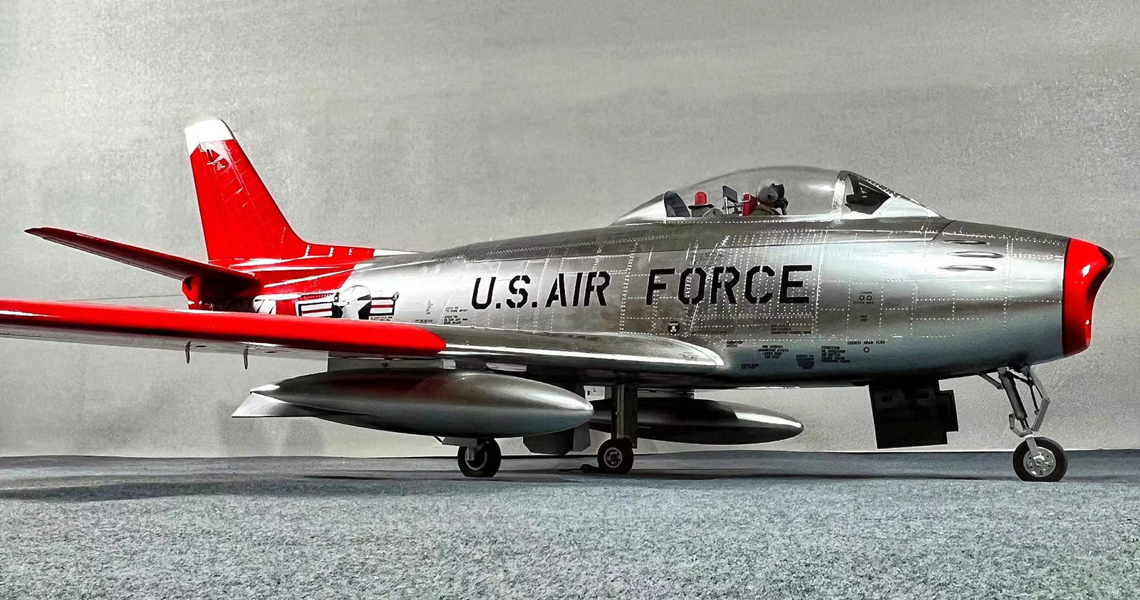 Aerojet Premium F86F 1.8M