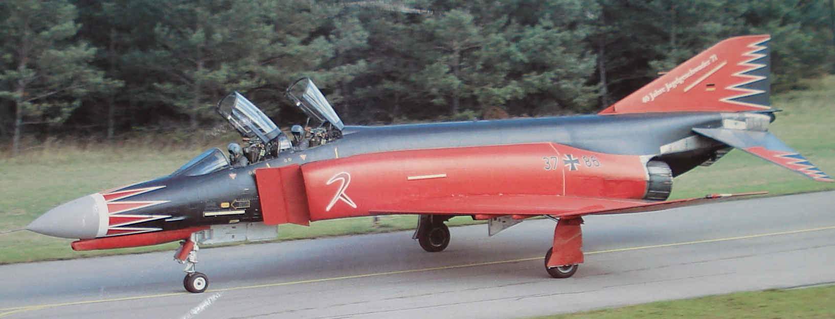 Skymaster F-4 Phantom C(E) ARF  - Scale 1:6 Wingspan: 82.7 ' (2100mm)